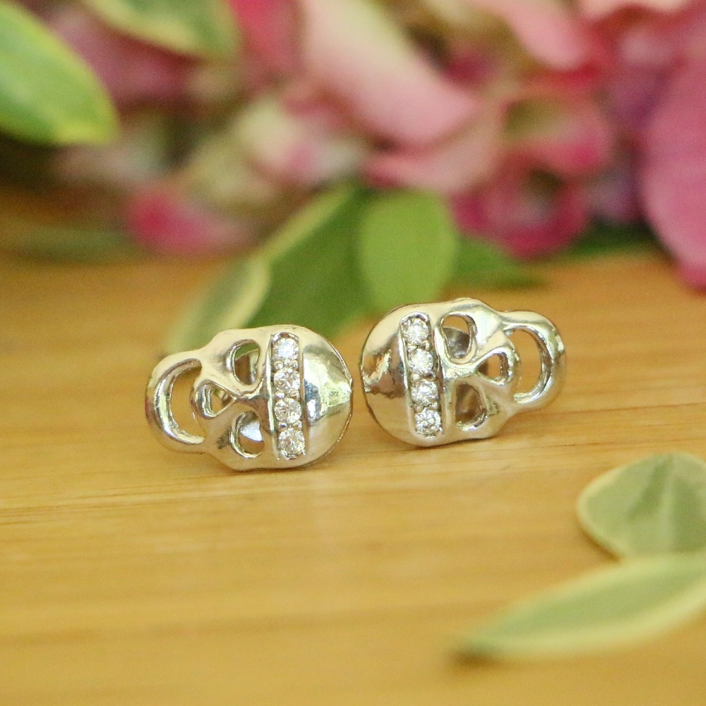 Sterling Silver Skull with Cubic Zirconia Stones - Picture 2 of 7